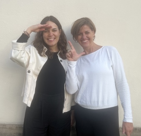 Auf dem Bild sind Anke Schiek und Stephanie Lewis